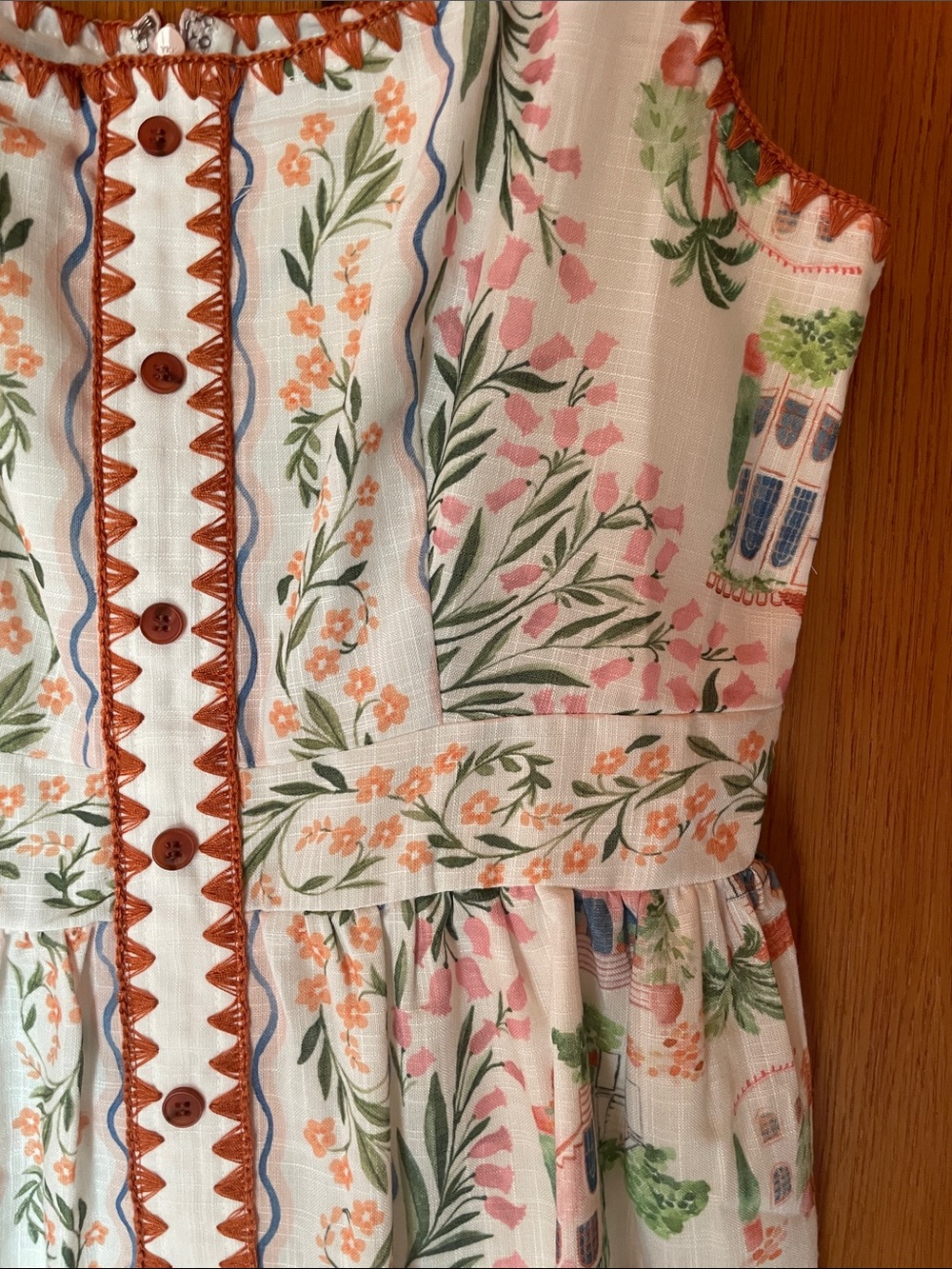 En Saison White Mini Dress with Green & Terracotta Floral Print - Picture 9 of 10